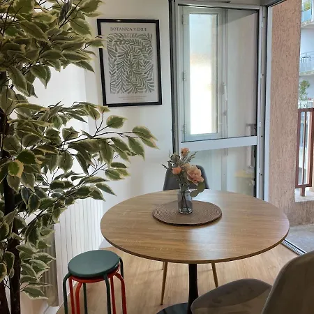 Stylish With Balcony - Very - Long And Pets Welcome Carcassonne